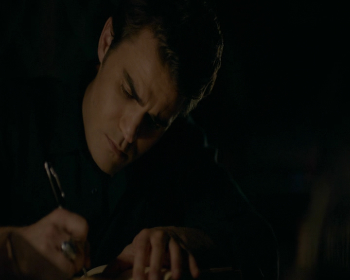 VampireDiaries-dot-nl_VampireDiaries-8x01HelloBrother2151.jpg