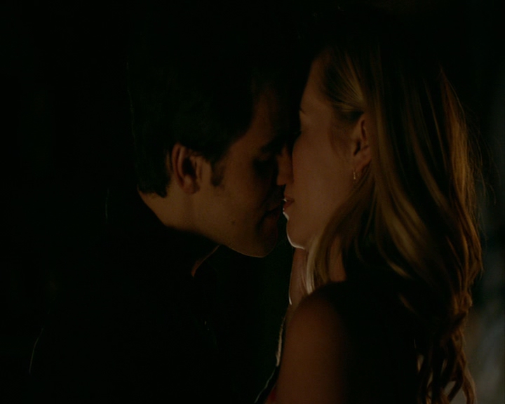 VampireDiaries-dot-nl_VampireDiaries-8x01HelloBrother2209.jpg