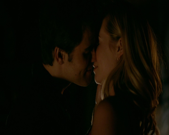 VampireDiaries-dot-nl_VampireDiaries-8x01HelloBrother2210.jpg