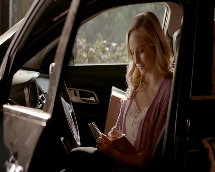 VampireDiaries-dot-nl_VampireDiaries-8x02TodayWillBeDifferent0210.jpg