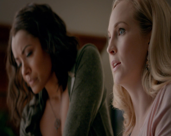 VampireDiaries-dot-nl_VampireDiaries-8x02TodayWillBeDifferent0503.jpg