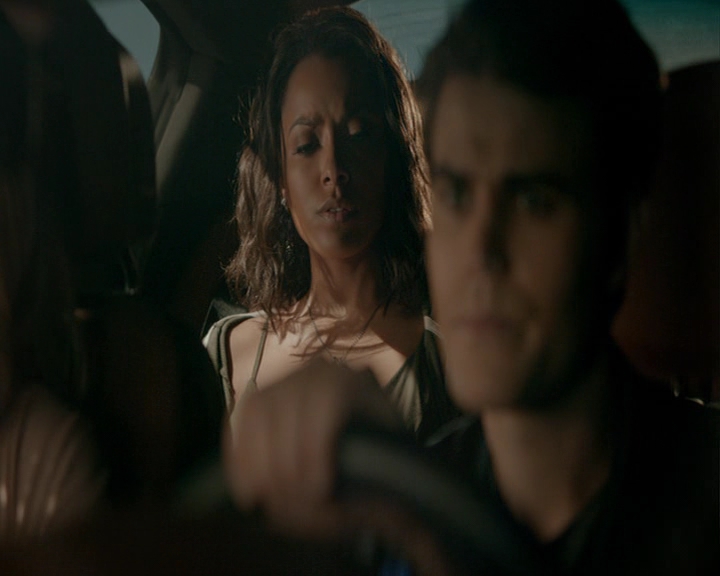 VampireDiaries-dot-nl_VampireDiaries-8x02TodayWillBeDifferent0560.jpg