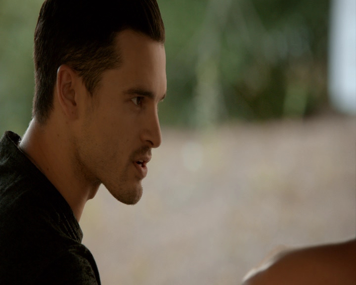 VampireDiaries-dot-nl_VampireDiaries-8x02TodayWillBeDifferent0726.jpg