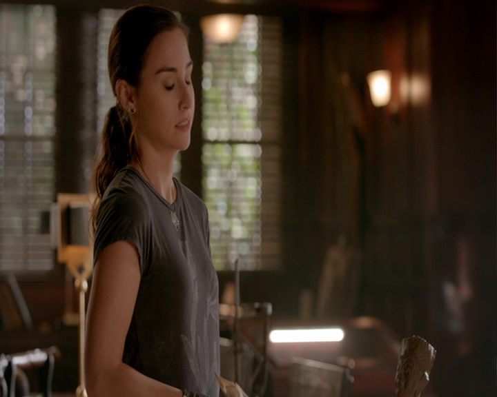 VampireDiaries-dot-nl_VampireDiaries-8x02TodayWillBeDifferent0827.jpg