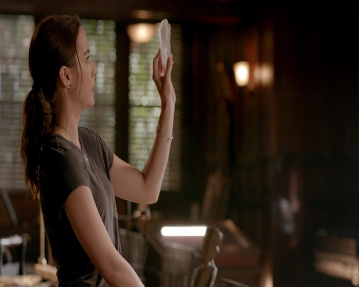 VampireDiaries-dot-nl_VampireDiaries-8x02TodayWillBeDifferent0833.jpg