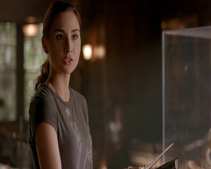 VampireDiaries-dot-nl_VampireDiaries-8x02TodayWillBeDifferent0841.jpg