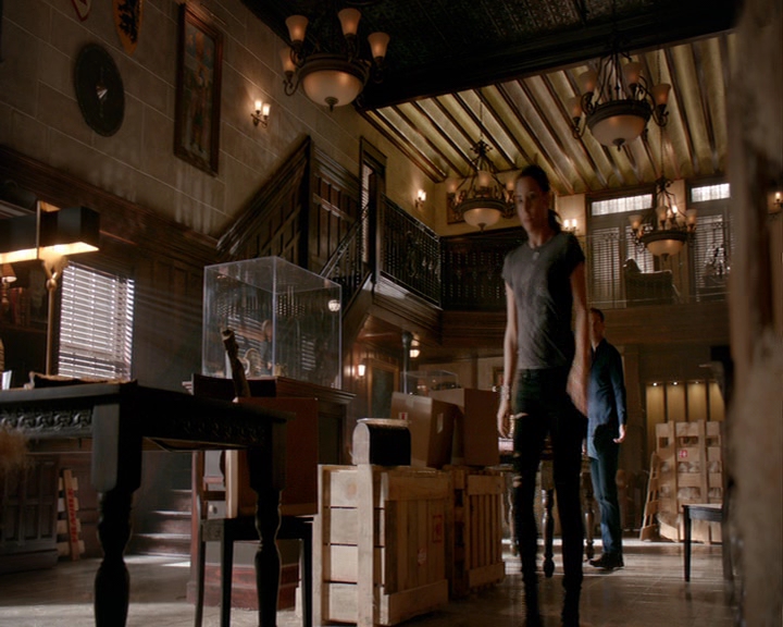 VampireDiaries-dot-nl_VampireDiaries-8x02TodayWillBeDifferent0901.jpg