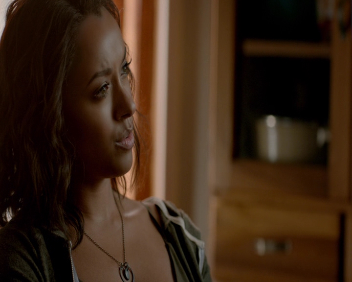 VampireDiaries-dot-nl_VampireDiaries-8x02TodayWillBeDifferent0953.jpg