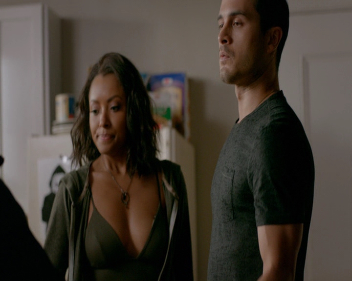 VampireDiaries-dot-nl_VampireDiaries-8x02TodayWillBeDifferent1040.jpg