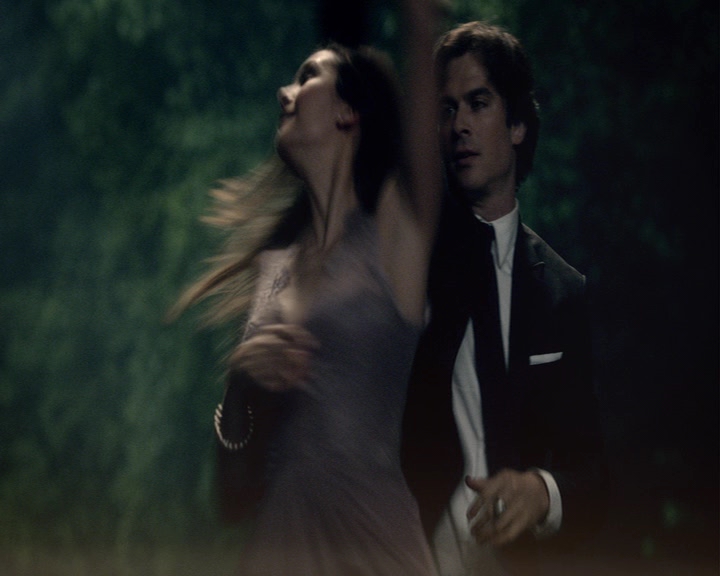 VampireDiaries-dot-nl_VampireDiaries-8x02TodayWillBeDifferent1621.jpg