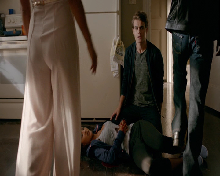 VampireDiaries-dot-nl_VampireDiaries-8x02TodayWillBeDifferent1715.jpg