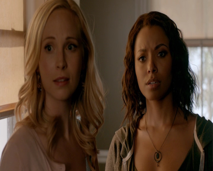 VampireDiaries-dot-nl_VampireDiaries-8x02TodayWillBeDifferent1895.jpg