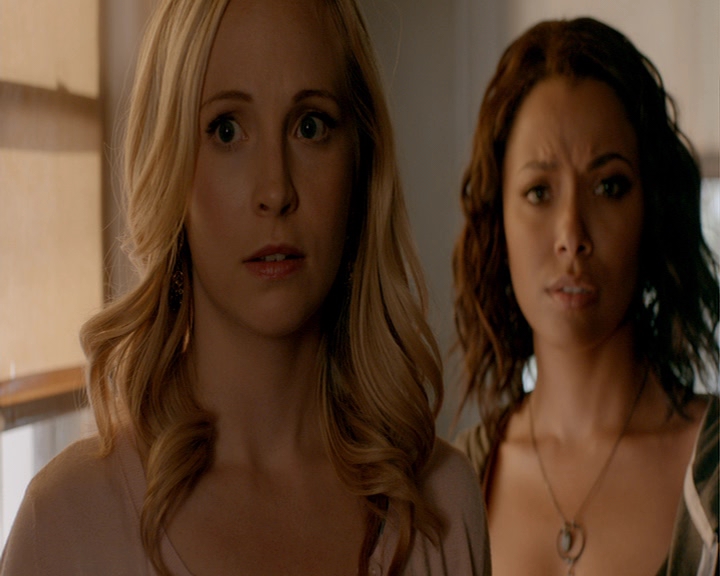 VampireDiaries-dot-nl_VampireDiaries-8x02TodayWillBeDifferent1898.jpg