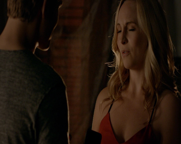 VampireDiaries-dot-nl_VampireDiaries-8x02TodayWillBeDifferent2248.jpg