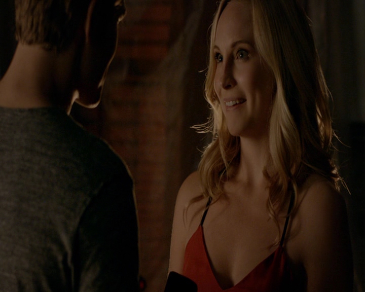 VampireDiaries-dot-nl_VampireDiaries-8x02TodayWillBeDifferent2249.jpg