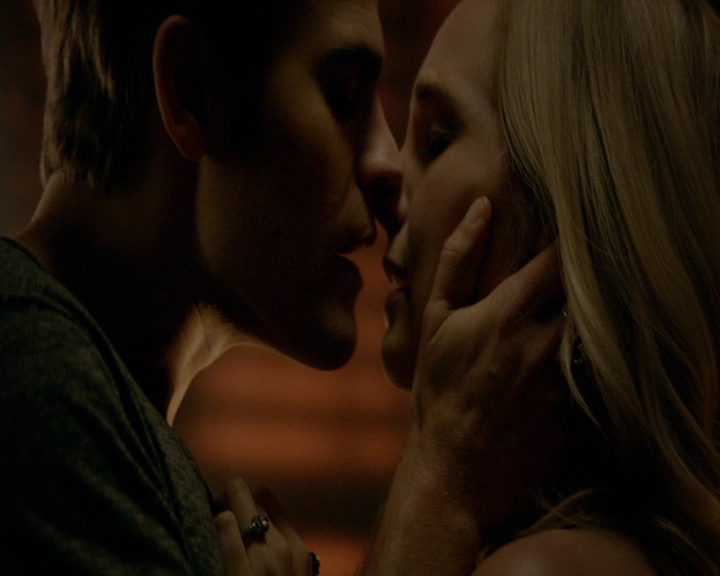 VampireDiaries-dot-nl_VampireDiaries-8x02TodayWillBeDifferent2289.jpg