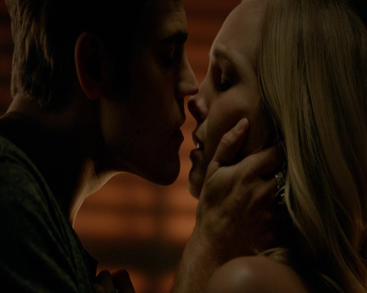 VampireDiaries-dot-nl_VampireDiaries-8x02TodayWillBeDifferent2292.jpg