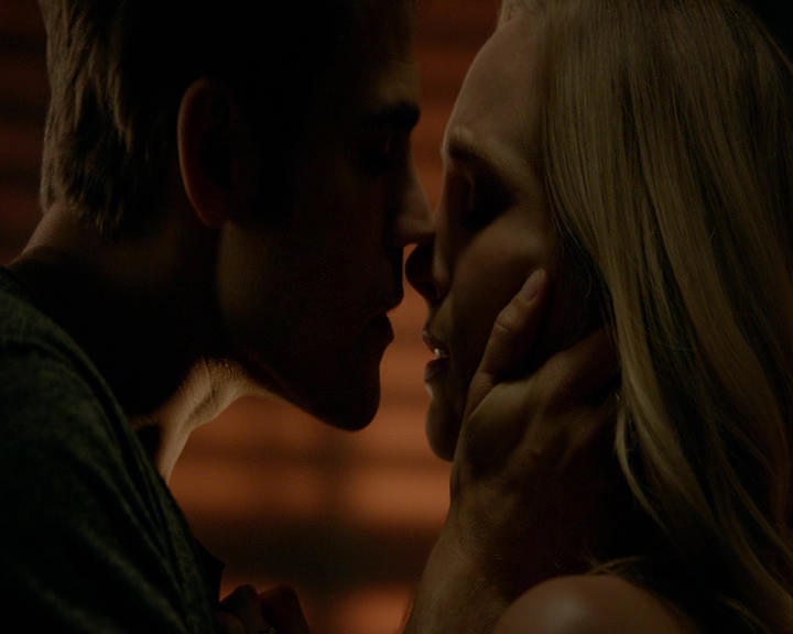 VampireDiaries-dot-nl_VampireDiaries-8x02TodayWillBeDifferent2293.jpg