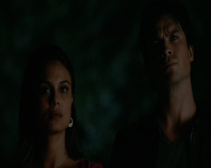 VampireDiaries-dot-nl_VampireDiaries-8x03YouDecidedThatIWasWorthSaving0079.jpg