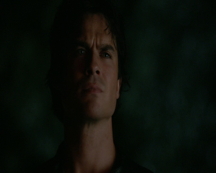 VampireDiaries-dot-nl_VampireDiaries-8x03YouDecidedThatIWasWorthSaving0090.jpg