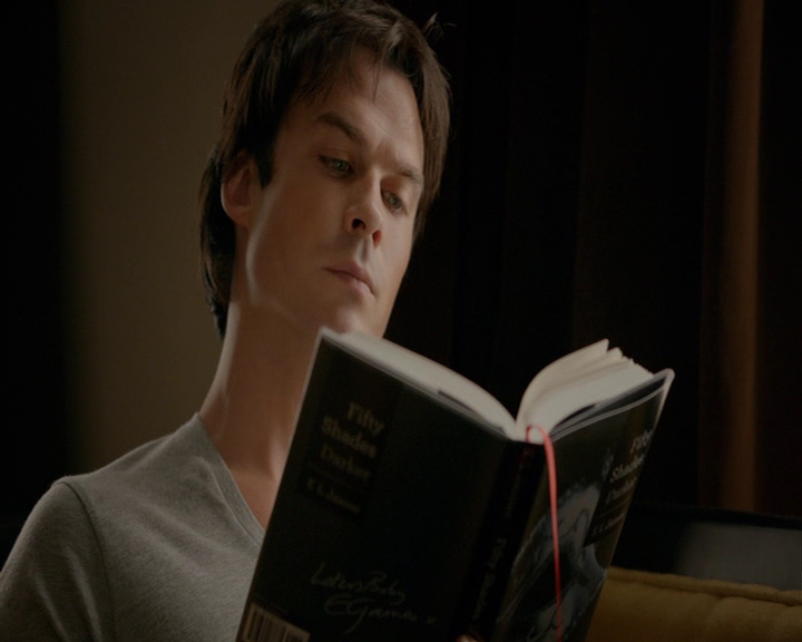 VampireDiaries-dot-nl_VampireDiaries-8x03YouDecidedThatIWasWorthSaving0133.jpg