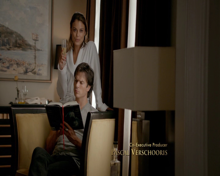 VampireDiaries-dot-nl_VampireDiaries-8x03YouDecidedThatIWasWorthSaving0170.jpg