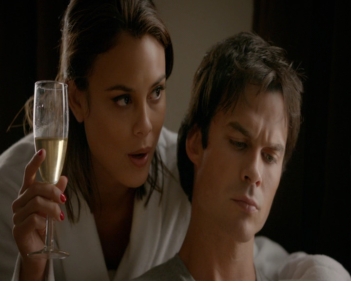 VampireDiaries-dot-nl_VampireDiaries-8x03YouDecidedThatIWasWorthSaving0176.jpg