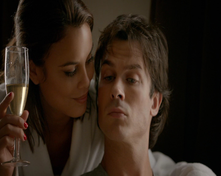 VampireDiaries-dot-nl_VampireDiaries-8x03YouDecidedThatIWasWorthSaving0178.jpg