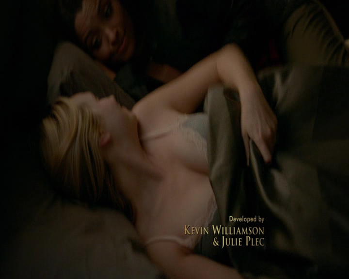 VampireDiaries-dot-nl_VampireDiaries-8x03YouDecidedThatIWasWorthSaving0194.jpg