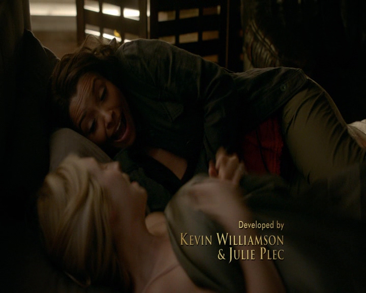 VampireDiaries-dot-nl_VampireDiaries-8x03YouDecidedThatIWasWorthSaving0195.jpg