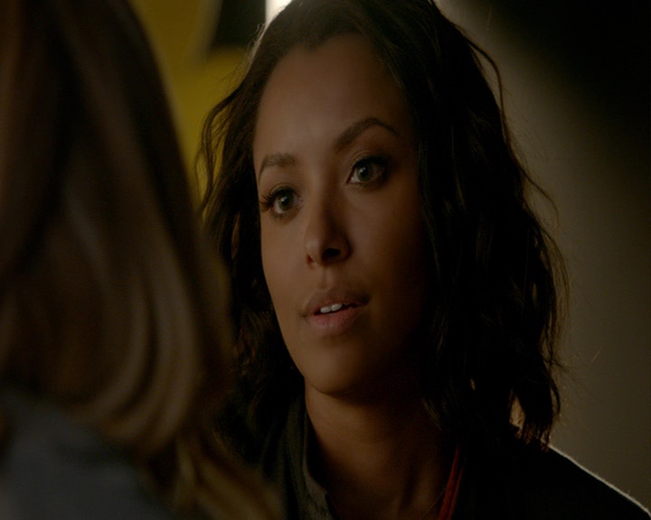 VampireDiaries-dot-nl_VampireDiaries-8x03YouDecidedThatIWasWorthSaving0239.jpg