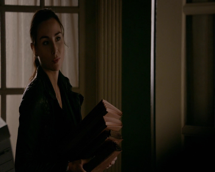 VampireDiaries-dot-nl_VampireDiaries-8x03YouDecidedThatIWasWorthSaving0297.jpg