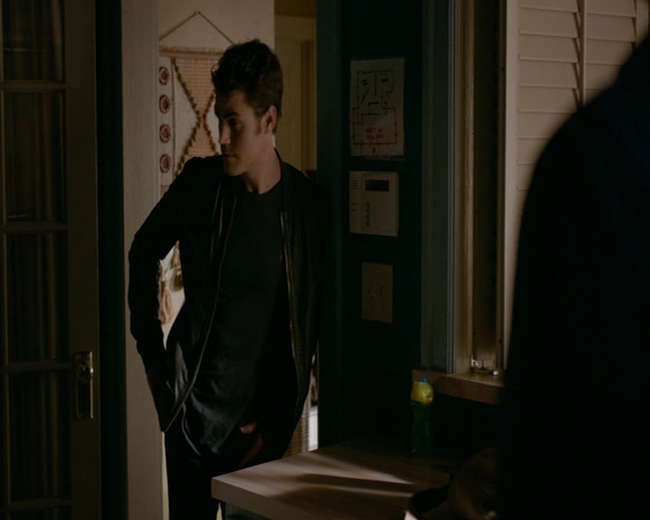 VampireDiaries-dot-nl_VampireDiaries-8x03YouDecidedThatIWasWorthSaving0302.jpg