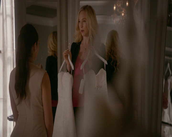 VampireDiaries-dot-nl_VampireDiaries-8x03YouDecidedThatIWasWorthSaving0351.jpg