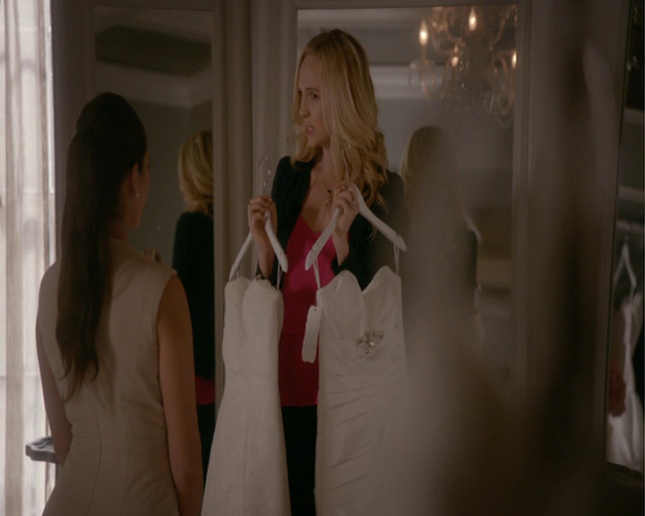 VampireDiaries-dot-nl_VampireDiaries-8x03YouDecidedThatIWasWorthSaving0352.jpg