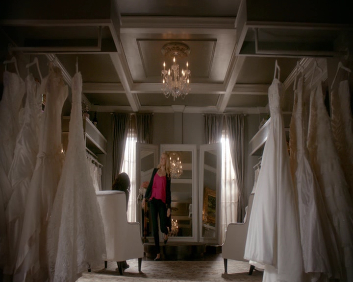 VampireDiaries-dot-nl_VampireDiaries-8x03YouDecidedThatIWasWorthSaving0361.jpg