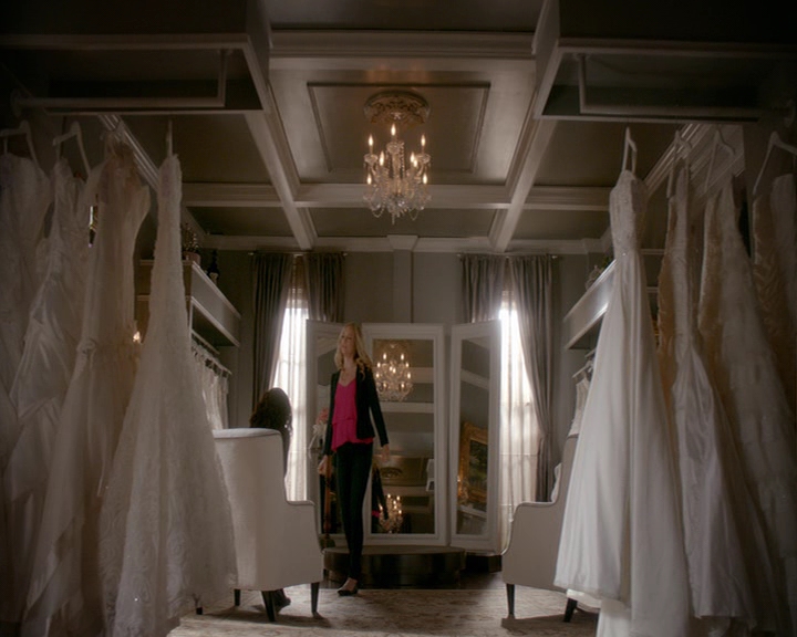 VampireDiaries-dot-nl_VampireDiaries-8x03YouDecidedThatIWasWorthSaving0362.jpg