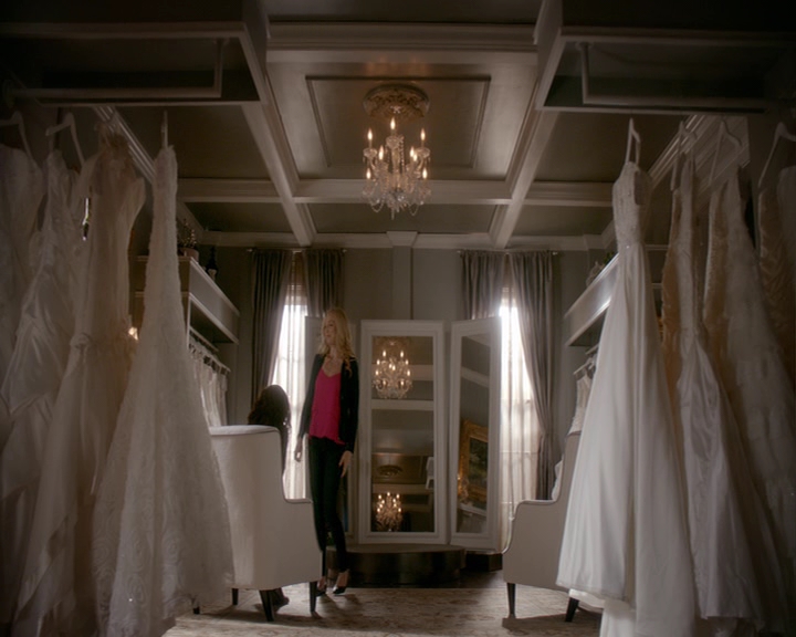 VampireDiaries-dot-nl_VampireDiaries-8x03YouDecidedThatIWasWorthSaving0363.jpg