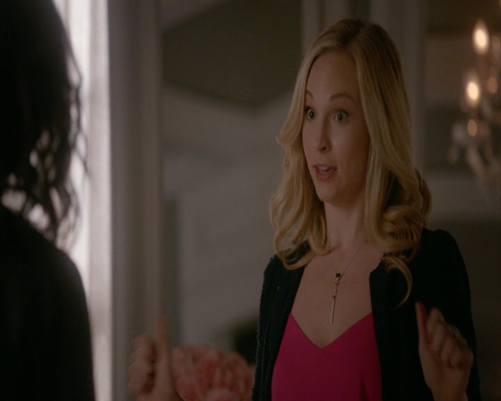 VampireDiaries-dot-nl_VampireDiaries-8x03YouDecidedThatIWasWorthSaving0379.jpg