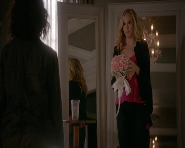 VampireDiaries-dot-nl_VampireDiaries-8x03YouDecidedThatIWasWorthSaving0382.jpg