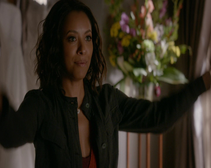 VampireDiaries-dot-nl_VampireDiaries-8x03YouDecidedThatIWasWorthSaving0386.jpg