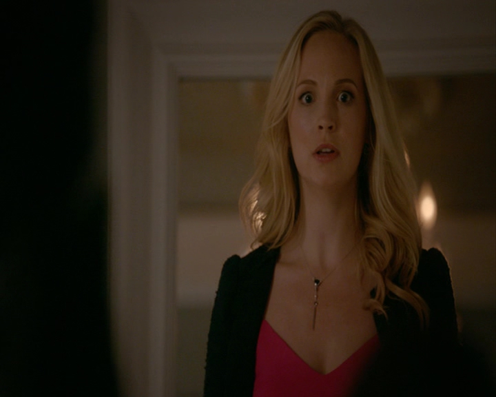 VampireDiaries-dot-nl_VampireDiaries-8x03YouDecidedThatIWasWorthSaving0391.jpg