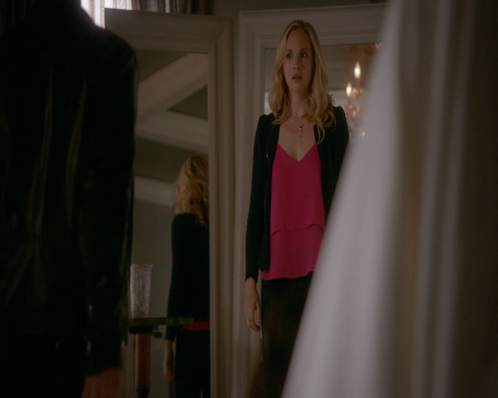 VampireDiaries-dot-nl_VampireDiaries-8x03YouDecidedThatIWasWorthSaving0393.jpg