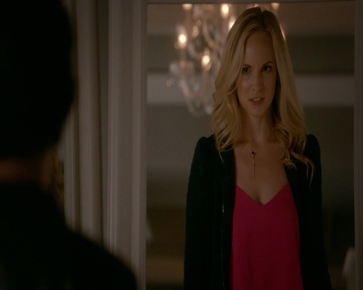 VampireDiaries-dot-nl_VampireDiaries-8x03YouDecidedThatIWasWorthSaving0397.jpg