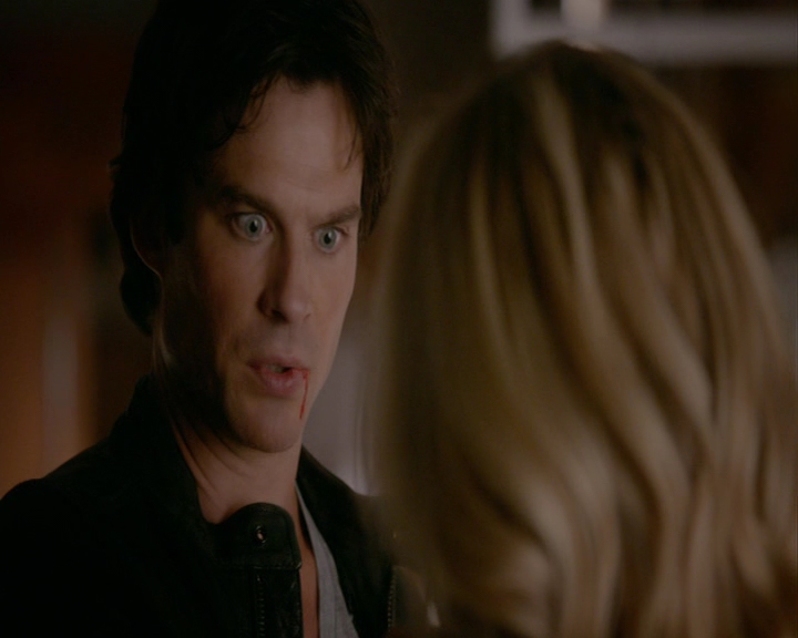 VampireDiaries-dot-nl_VampireDiaries-8x03YouDecidedThatIWasWorthSaving0400.jpg