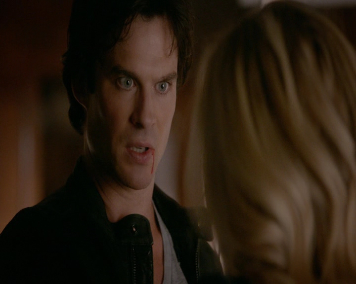 VampireDiaries-dot-nl_VampireDiaries-8x03YouDecidedThatIWasWorthSaving0403.jpg