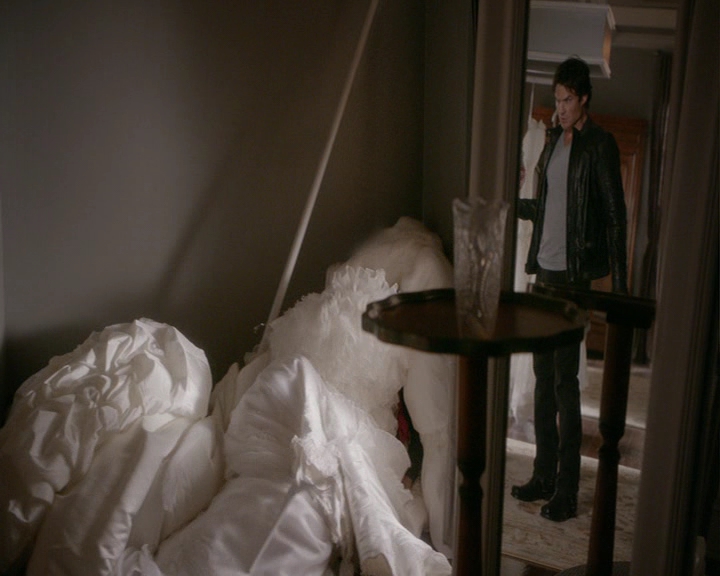 VampireDiaries-dot-nl_VampireDiaries-8x03YouDecidedThatIWasWorthSaving0407.jpg