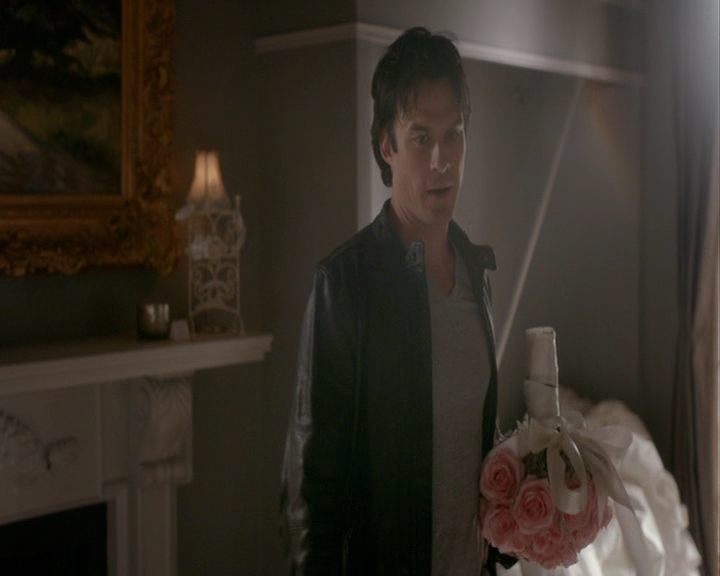 VampireDiaries-dot-nl_VampireDiaries-8x03YouDecidedThatIWasWorthSaving0409.jpg