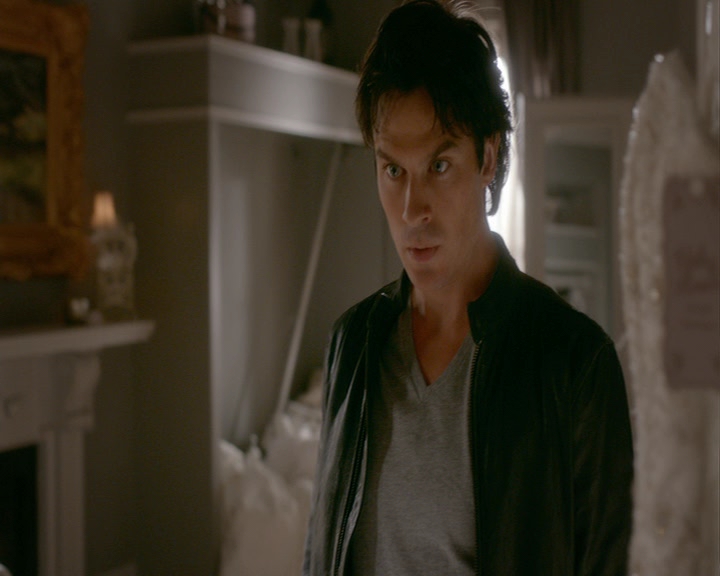 VampireDiaries-dot-nl_VampireDiaries-8x03YouDecidedThatIWasWorthSaving0418.jpg