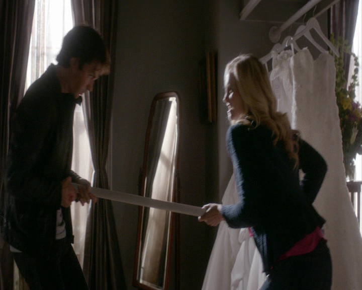 VampireDiaries-dot-nl_VampireDiaries-8x03YouDecidedThatIWasWorthSaving0433.jpg